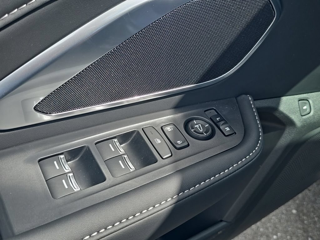 New 2026 Acura RDX SH-AWD image 11