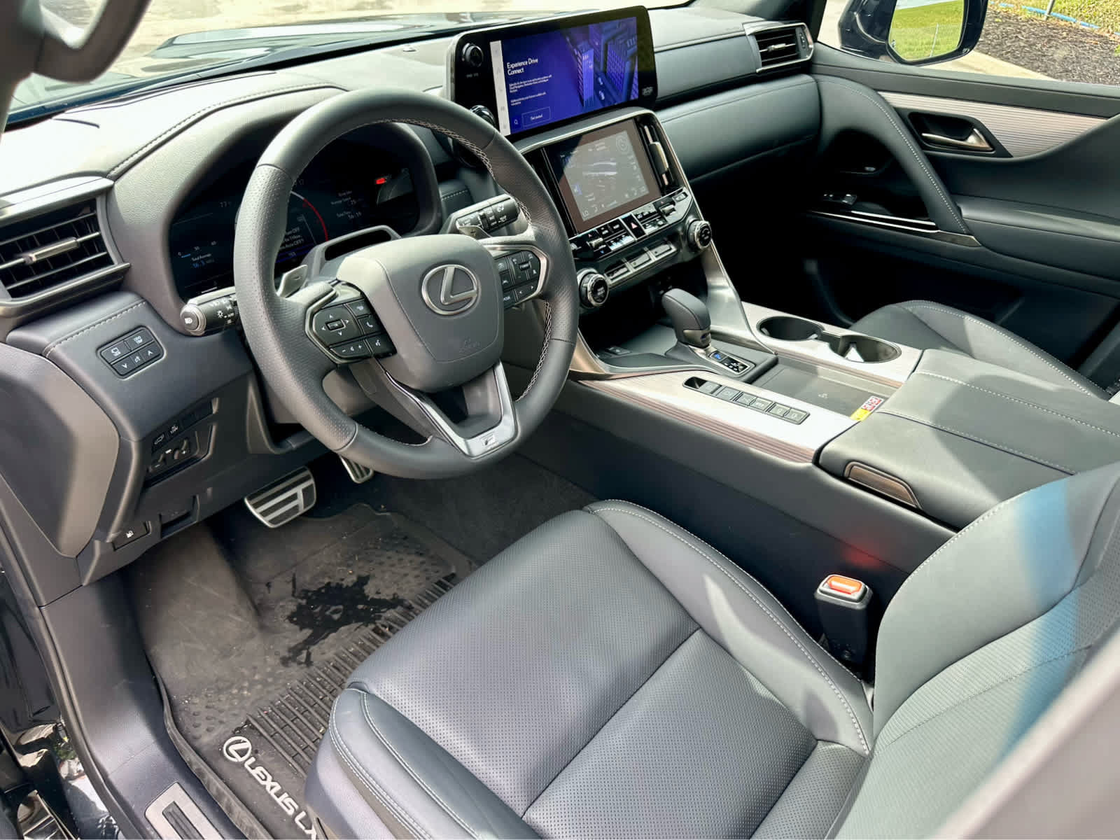 Used 2026 Lexus LX 700h F Sport AWD/4WD image 10