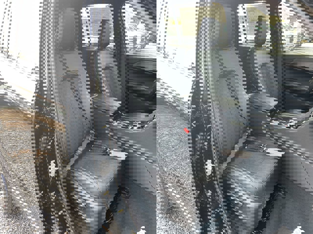 New 2025 Jeep Grand Cherokee Altitude image 24