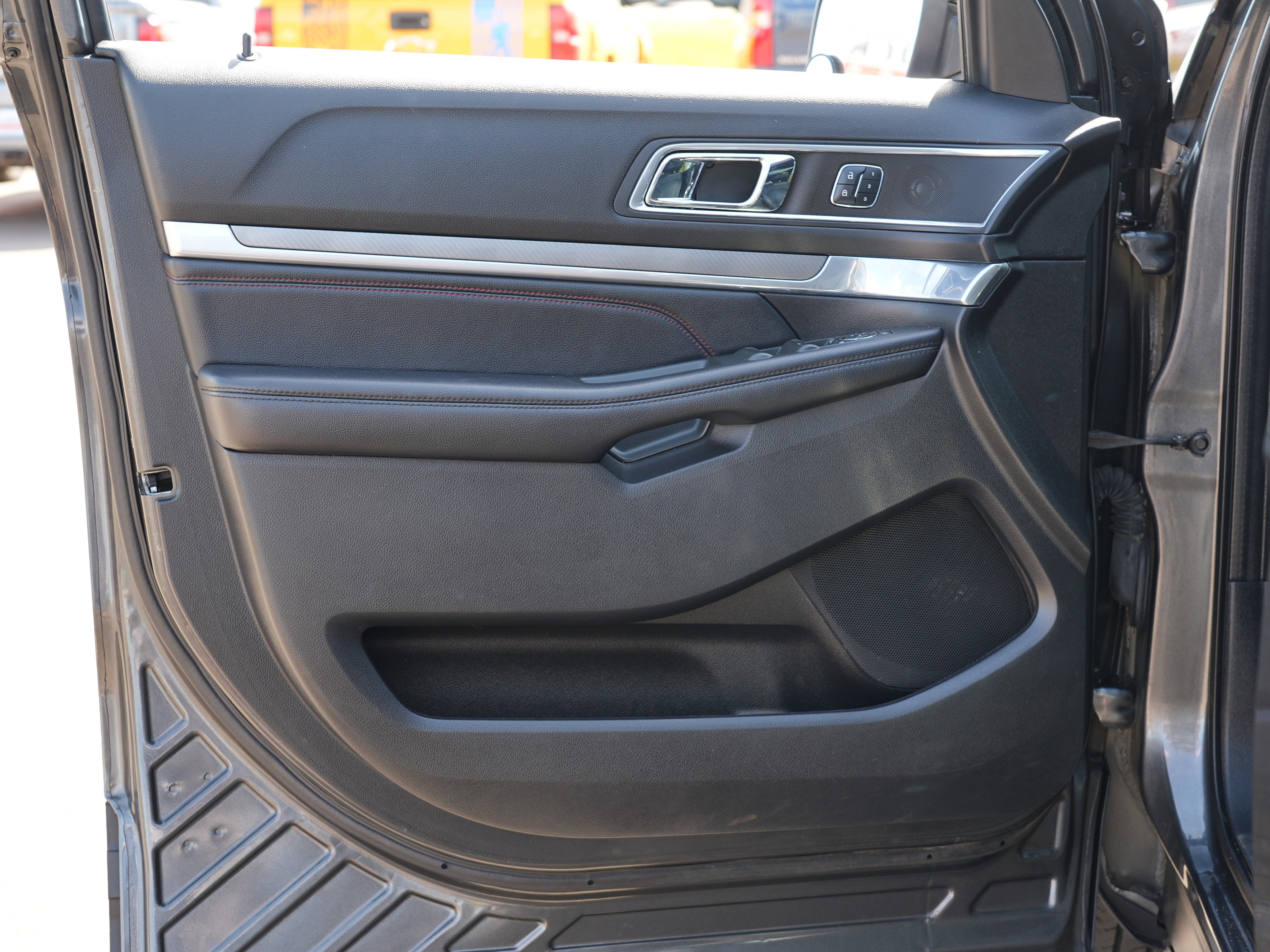 Used 2016 Ford Explorer Sport w/ Equipment Group 401A AWD/4WD image 14