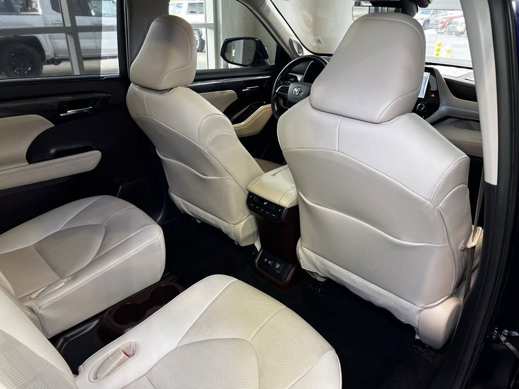 Certified 2020 Toyota Highlander Platinum image 58