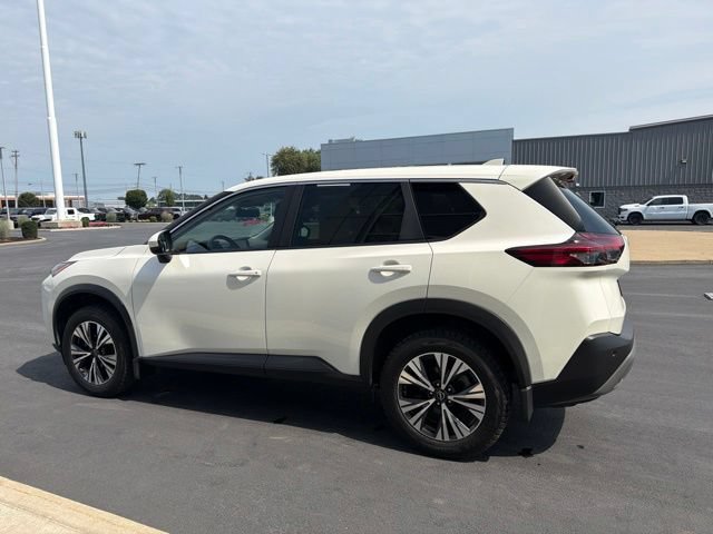 Used 2023 Nissan Rogue SV AWD/4WD image 4