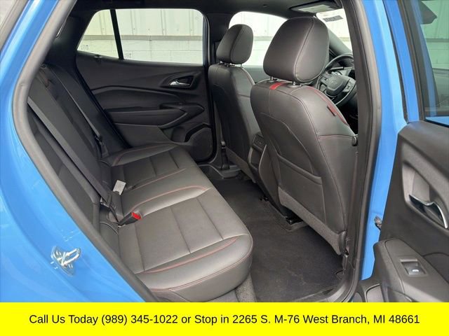 Used 2024 Chevrolet Trax RS w/ Sunroof Package image 34