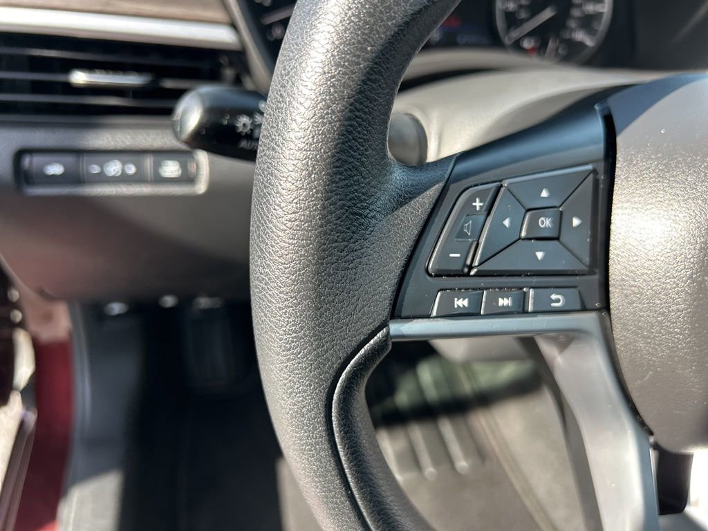 Used 2025 Nissan Altima 2.5 SV image 16