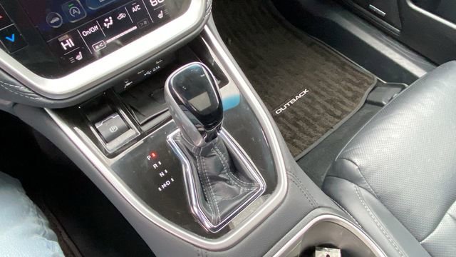 Certified 2022 Subaru Outback Limited image 30