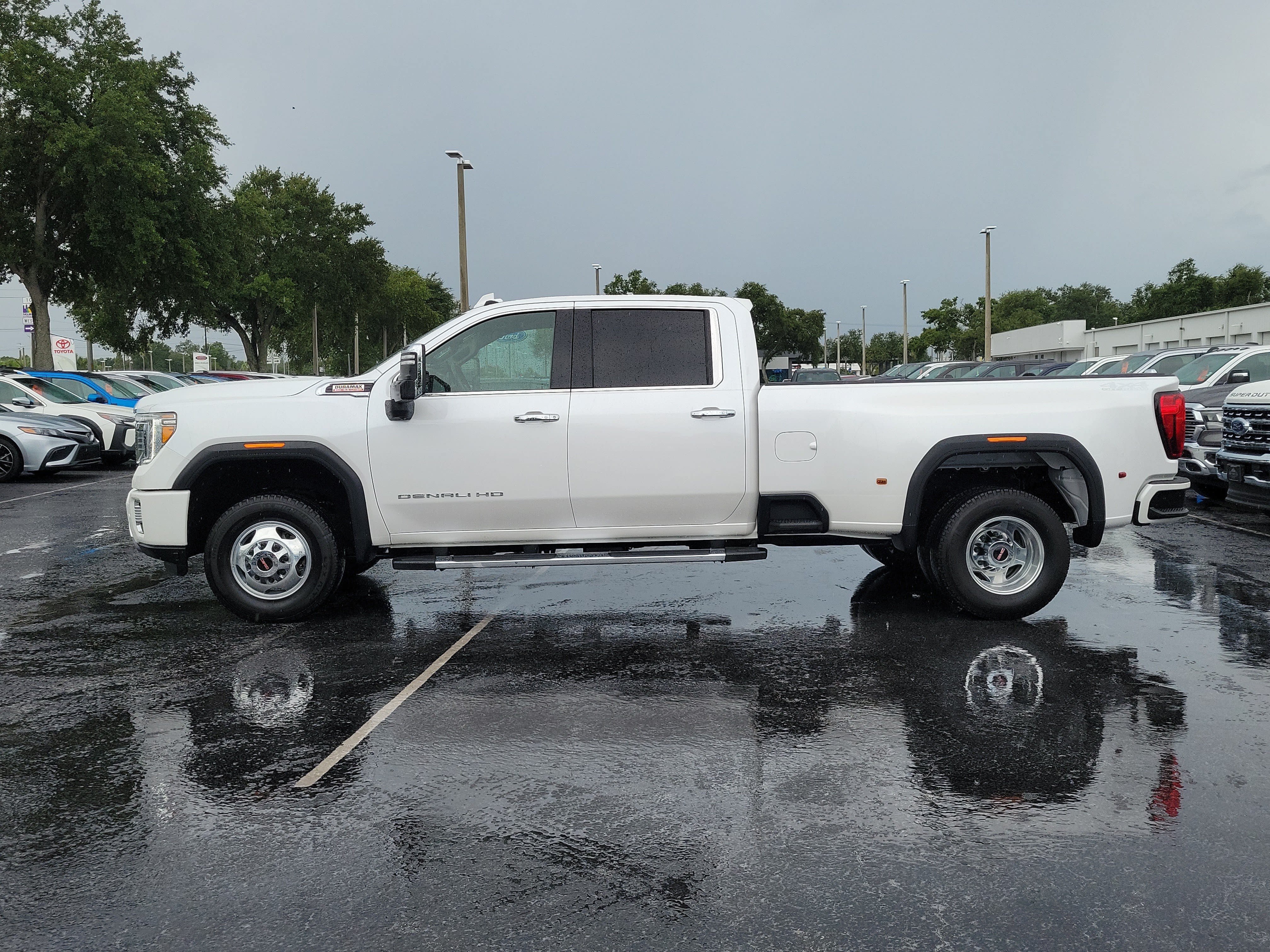 Used 2022 GMC Sierra 3500 Denali w/ Denali Ultimate Package AWD/4WD image 6