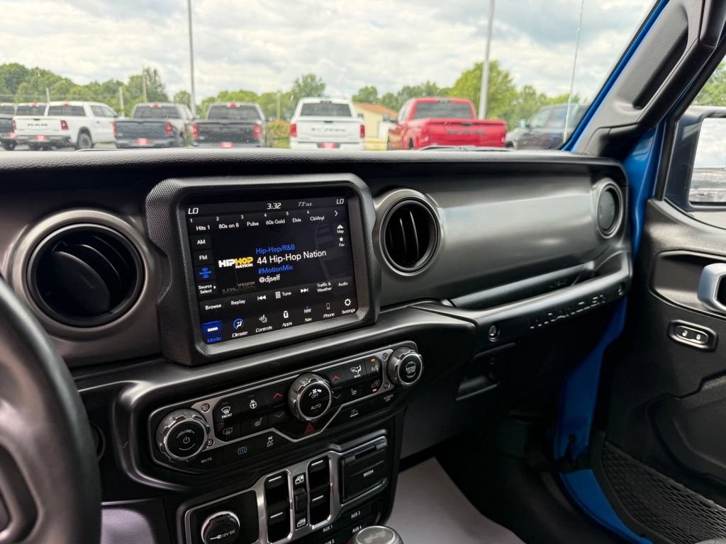 Used 2023 Jeep Wrangler Unlimited w/ Cold Weather Group AWD/4WD image 18
