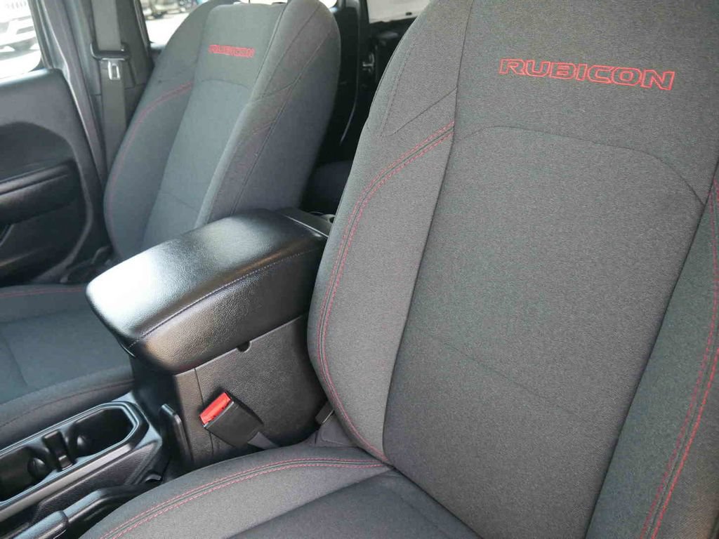 Used 2024 Jeep Wrangler Unlimited Rubicon AWD/4WD image 29