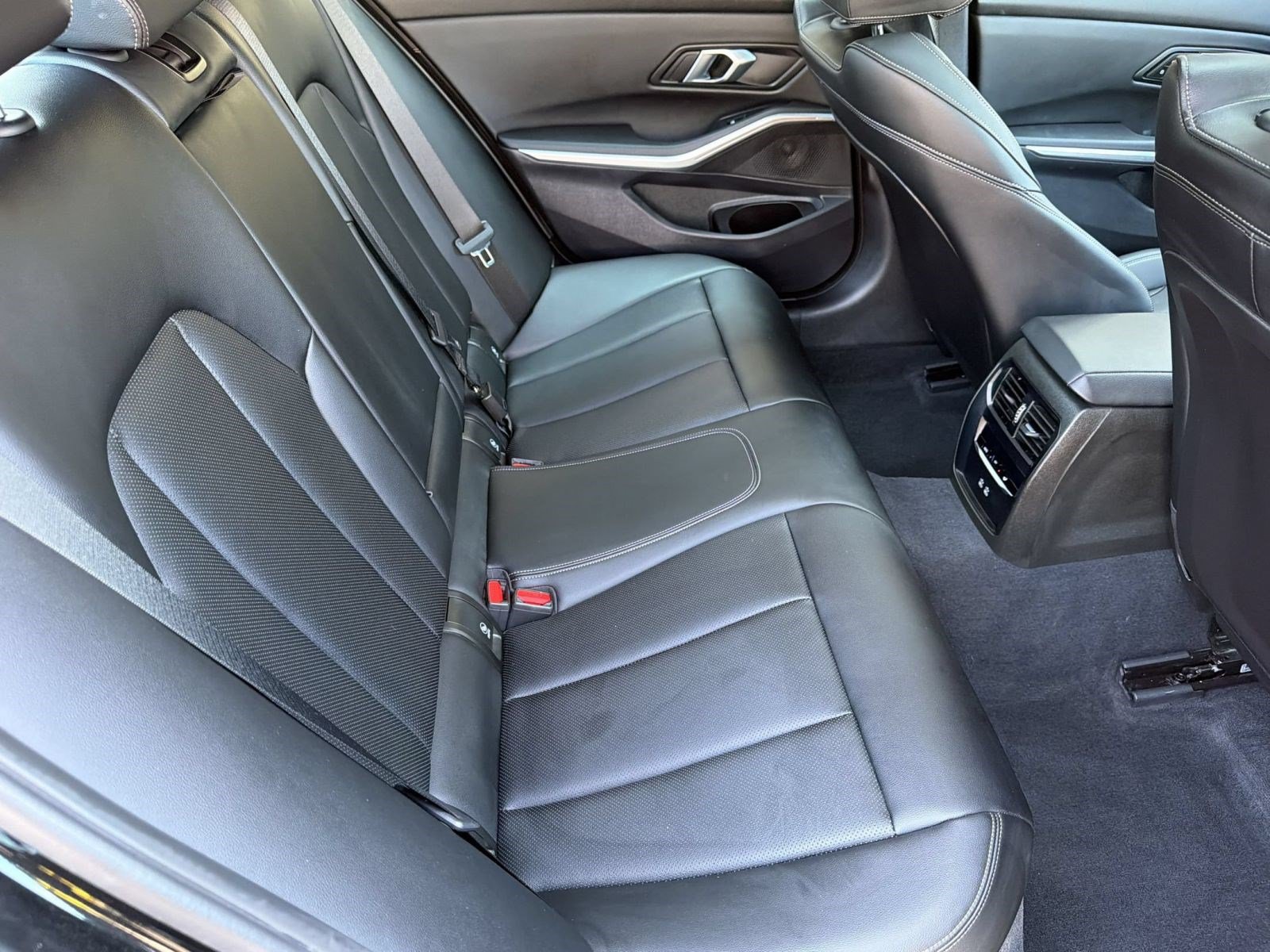 Used 2025 BMW 330i Sedan RWD image 28