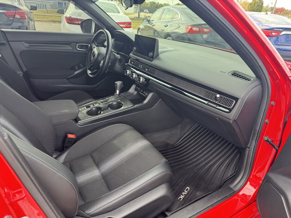 Used 2025 Honda Civic Sport image 12