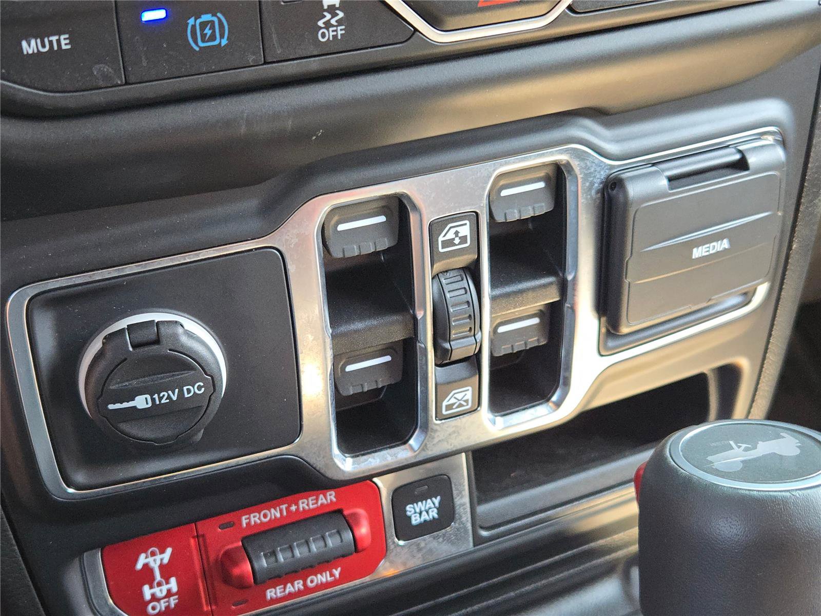 Used 2022 Jeep Wrangler Unlimited Rubicon 4xe w/ Safety Group image 30