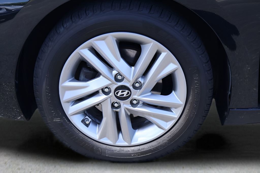 Used 2019 Hyundai Elantra Value Edition FWD image 26