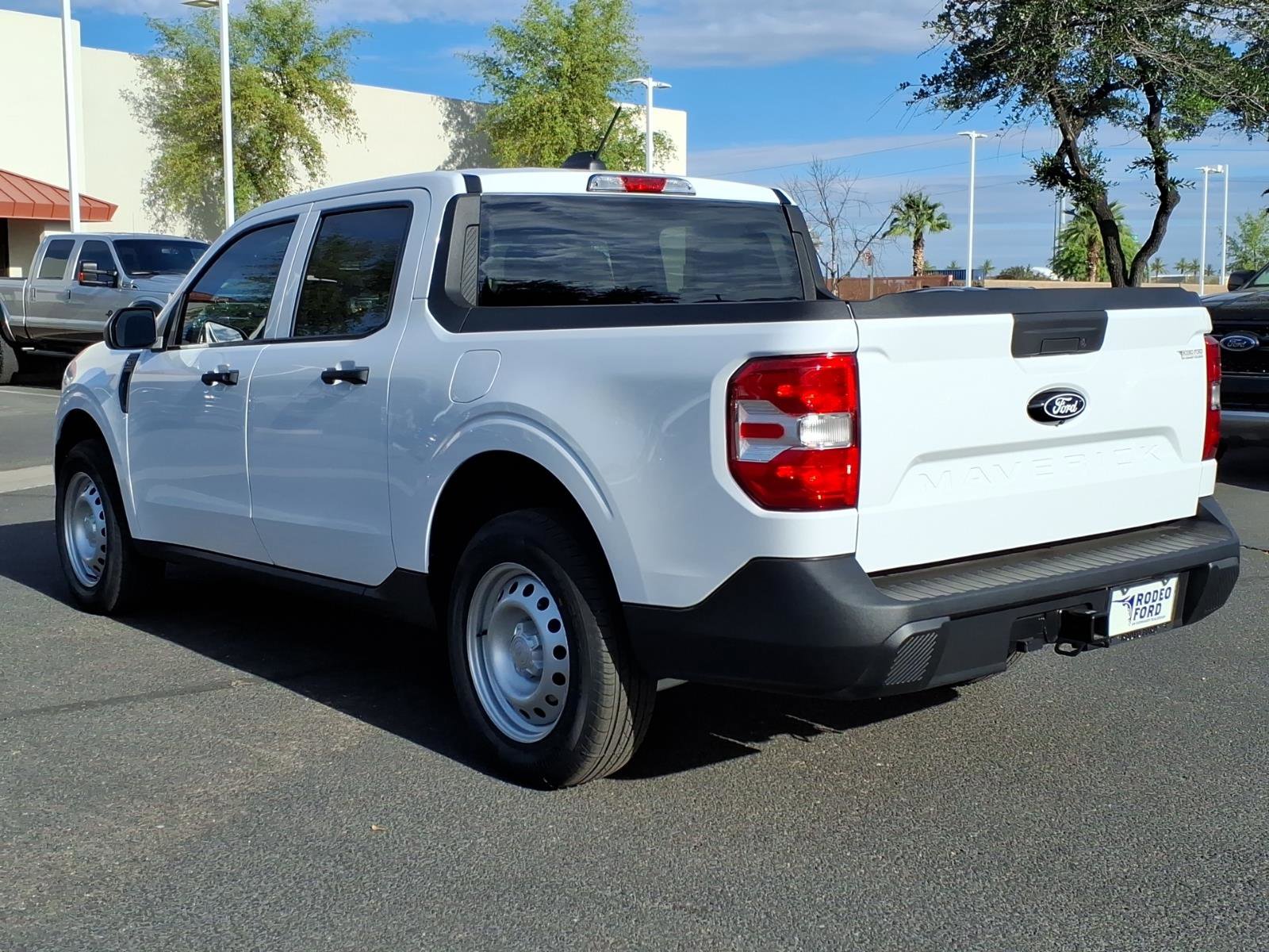 Used 2025 Ford Maverick XL w/ Equipment Group 101A image 3