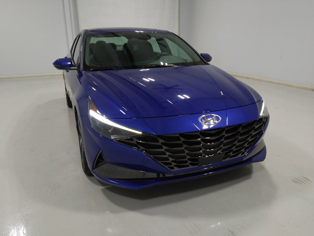 Used 2022 Hyundai Elantra SEL w/ Convenience + Premium Package FWD image 14