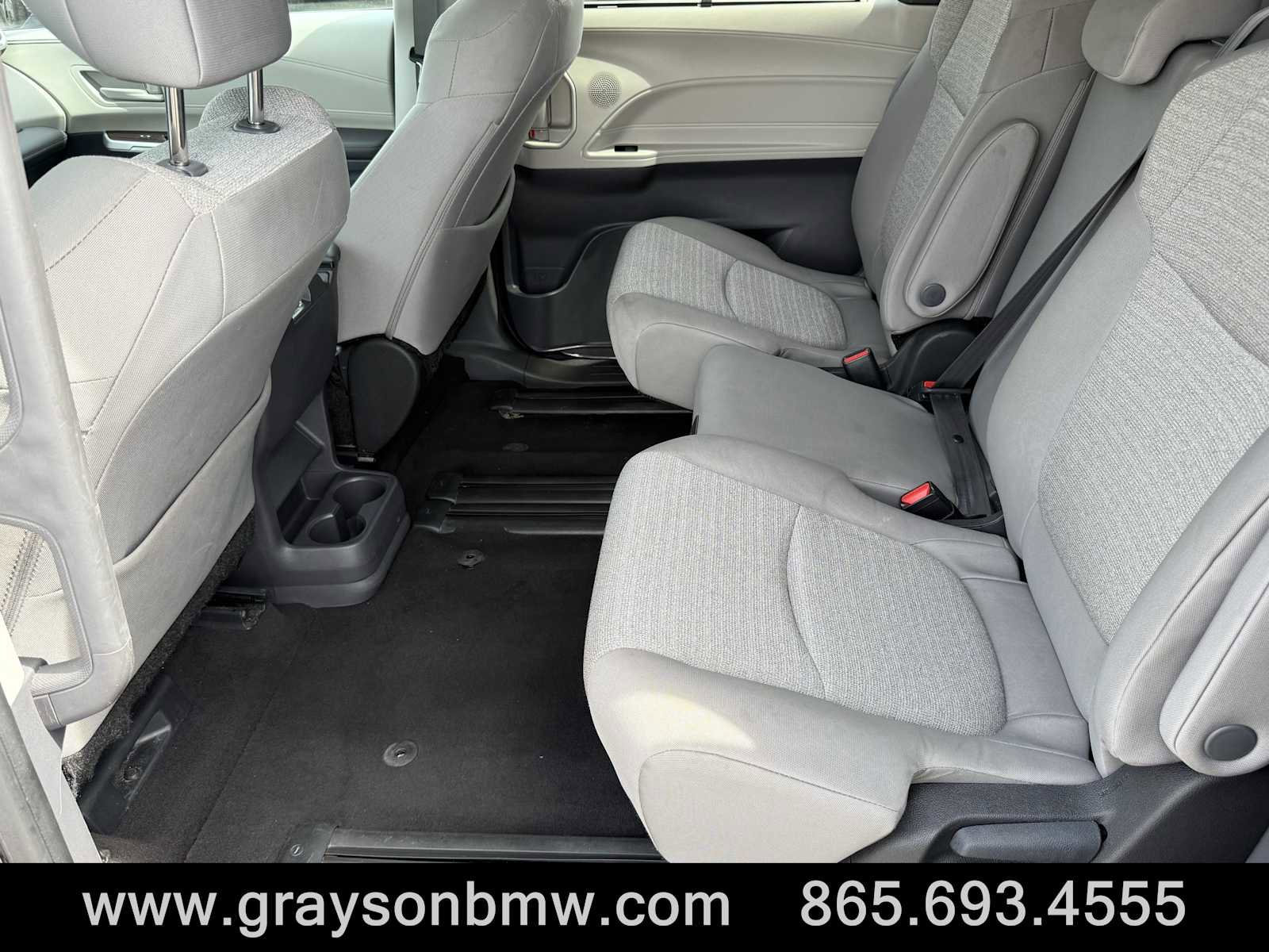 Used 2024 Toyota Sienna LE FWD image 15