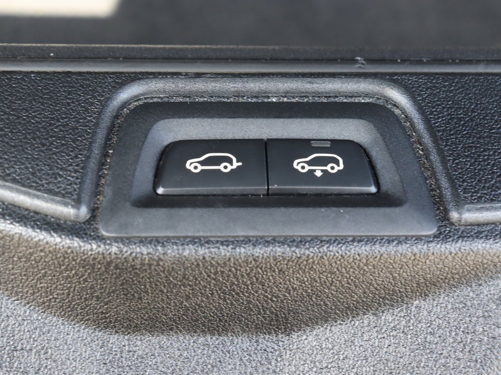 Used 2022 BMW X7 xDrive40i w/ M Sport Package image 11