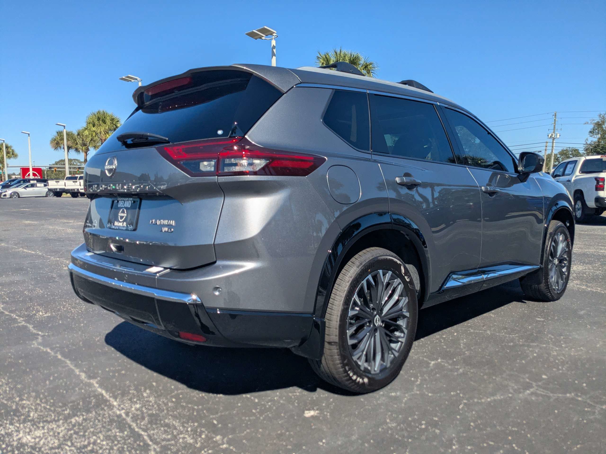 New 2026 Nissan Rogue Platinum AWD/4WD image 4