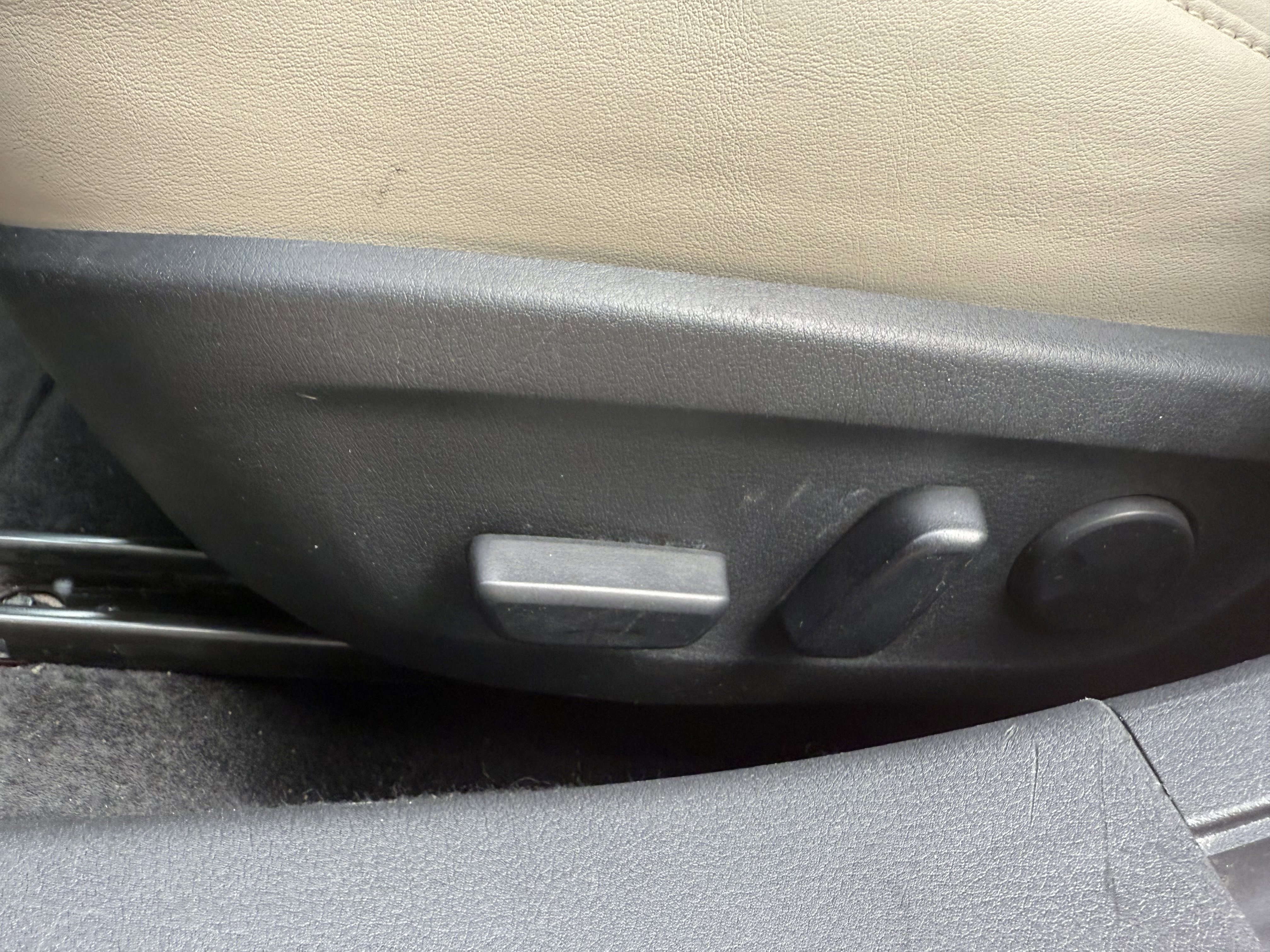 Used 2021 MAZDA MAZDA3 s image 23