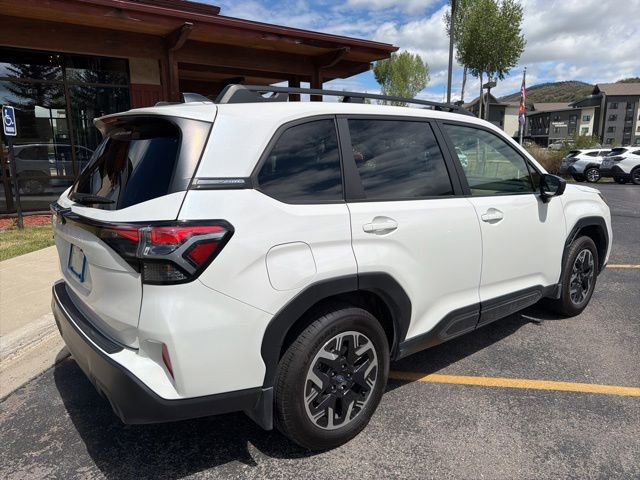 Used 2025 Subaru Forester Premium AWD/4WD image 10