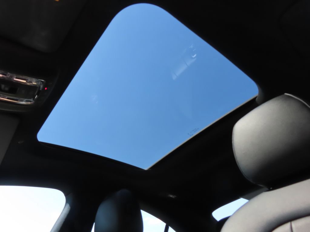 Used 2025 Mercedes-Benz CLA 250 4MATIC image 5