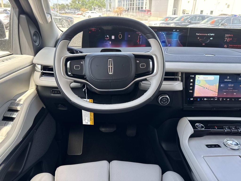 New 2026 Lincoln Navigator Reserve image 18