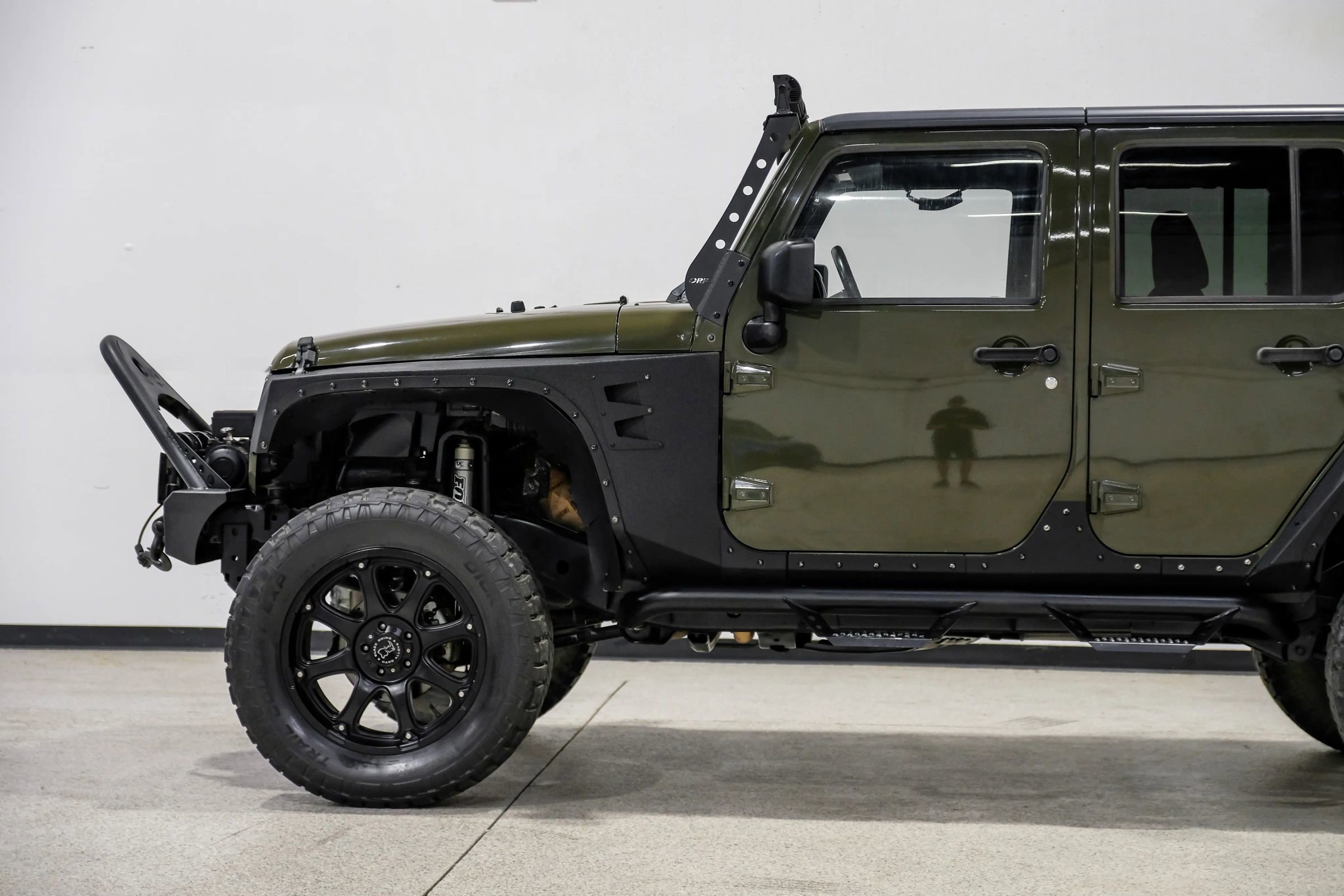 Used 2015 Jeep Wrangler Unlimited Sahara w/ Connectivity Group AWD/4WD image 14