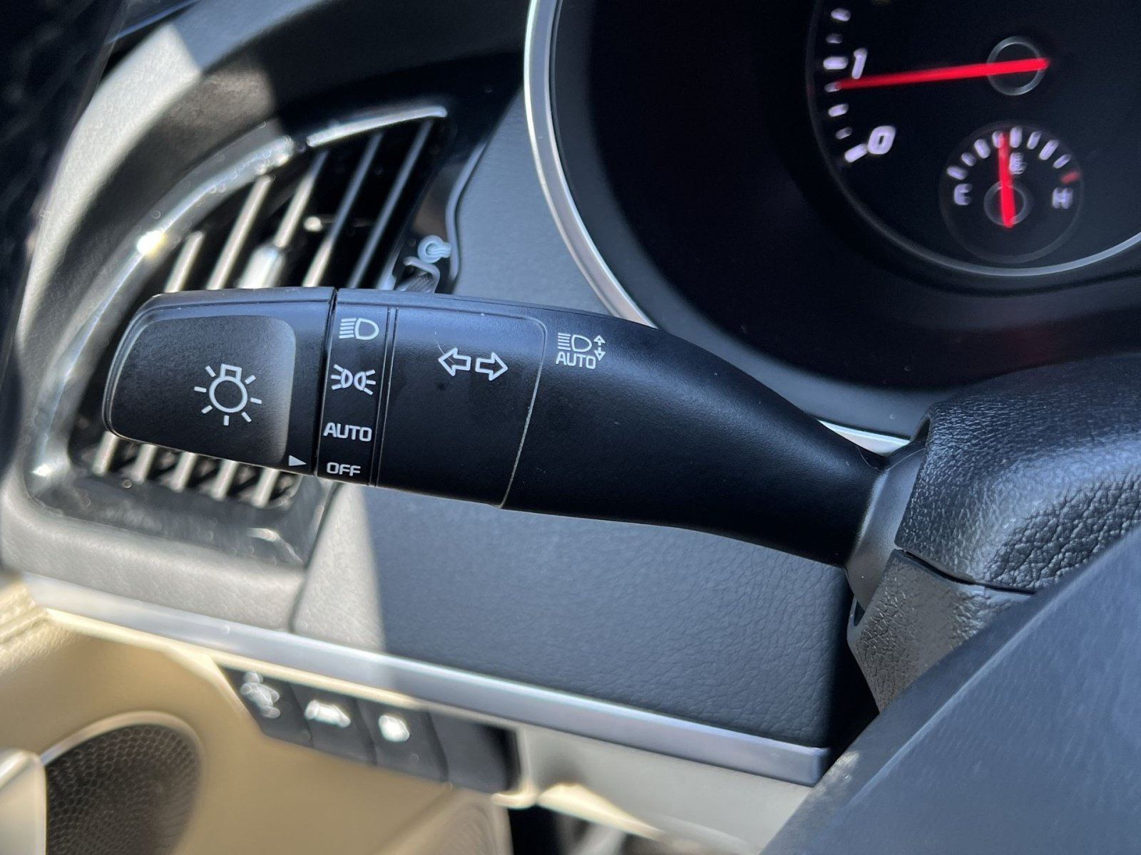 Used 2023 Kia Stinger GT-Line w/ Sun & Sound Package AWD/4WD image 30