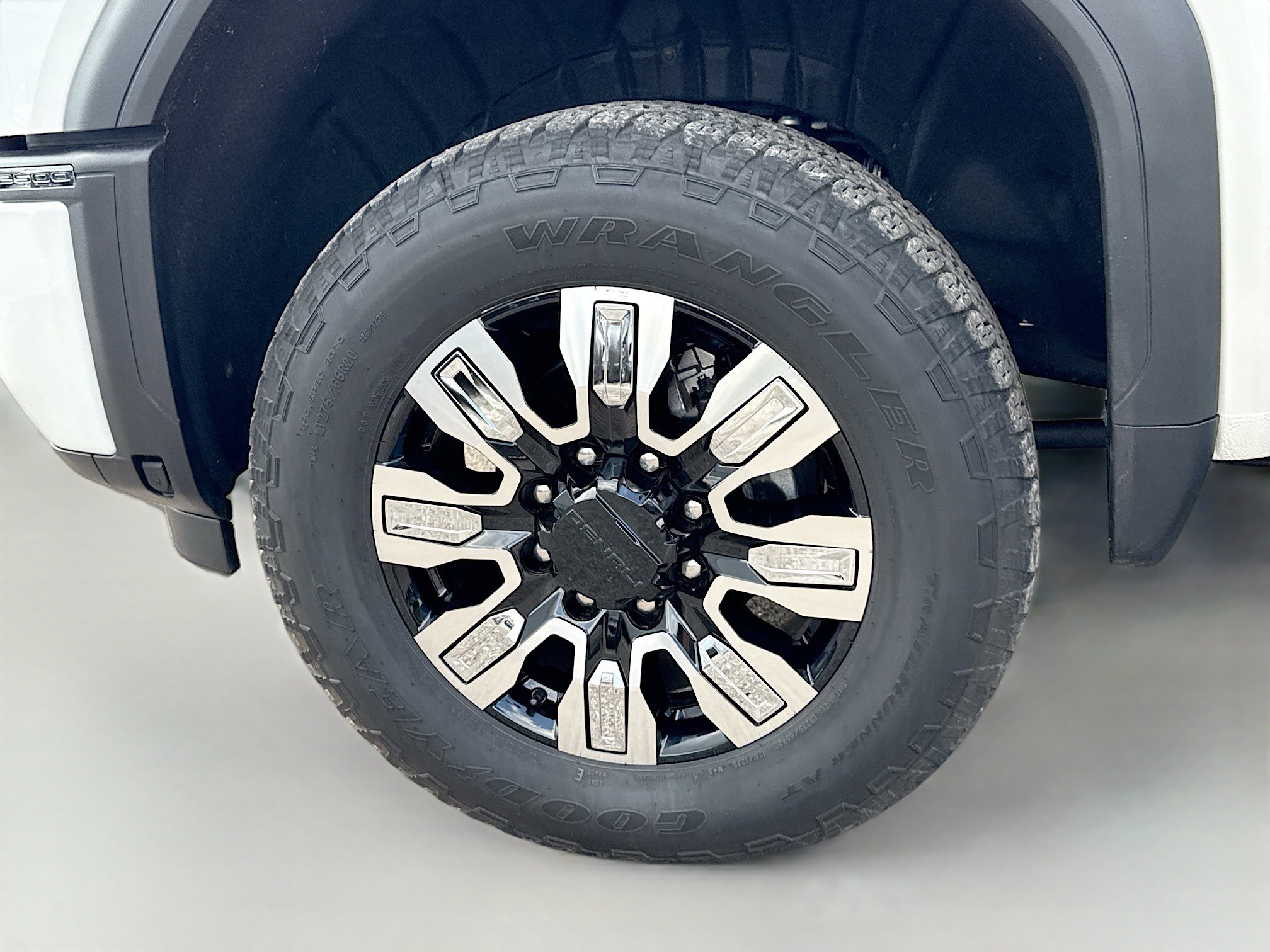 Used 2025 GMC Sierra 2500 Denali w/ Denali Reserve Package image 42