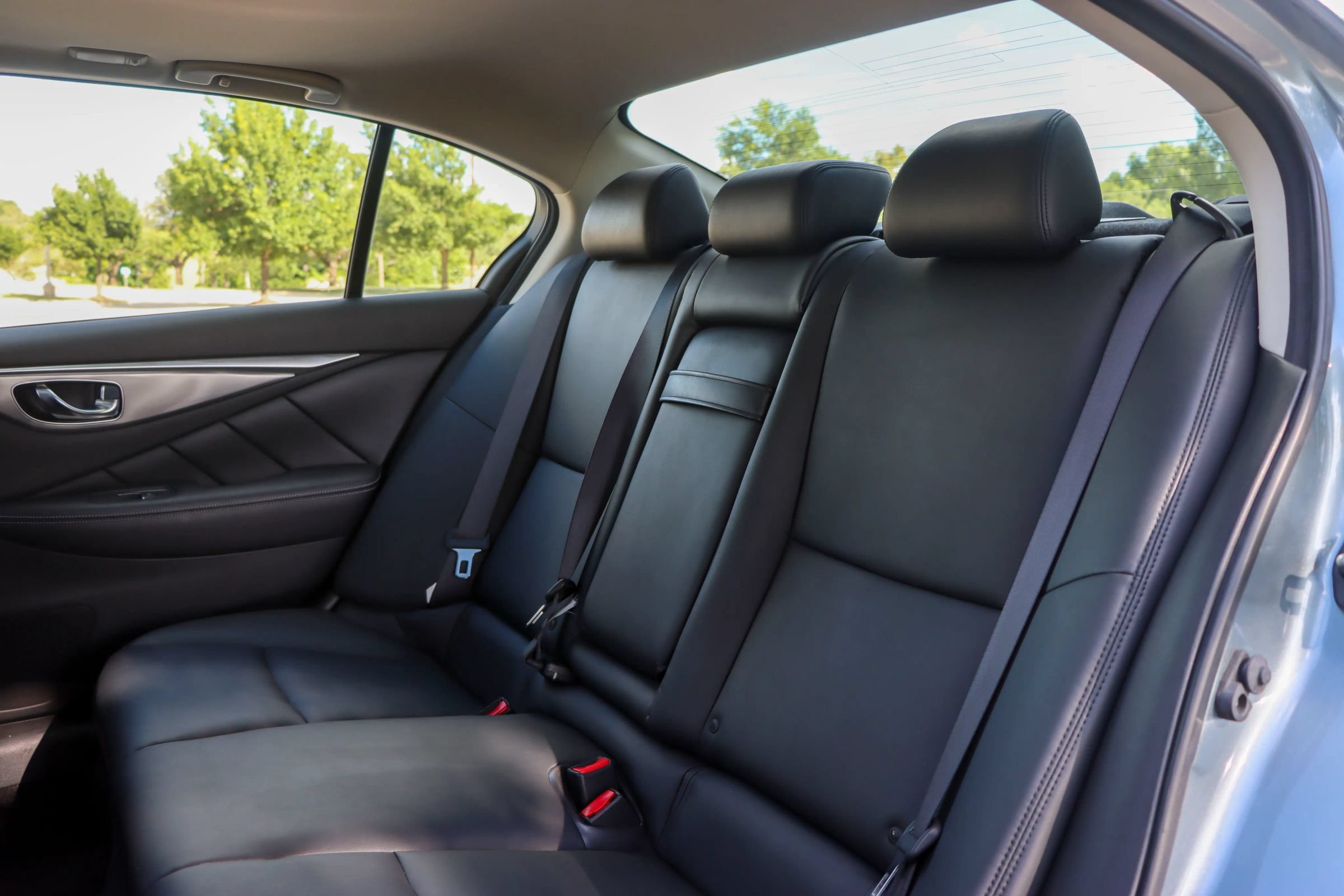 Used 2015 INFINITI Q50 Premium w/ Navigation Package AWD/4WD image 17