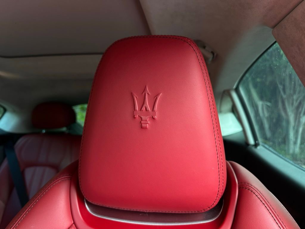 Used 2023 Maserati Levante Modena image 14
