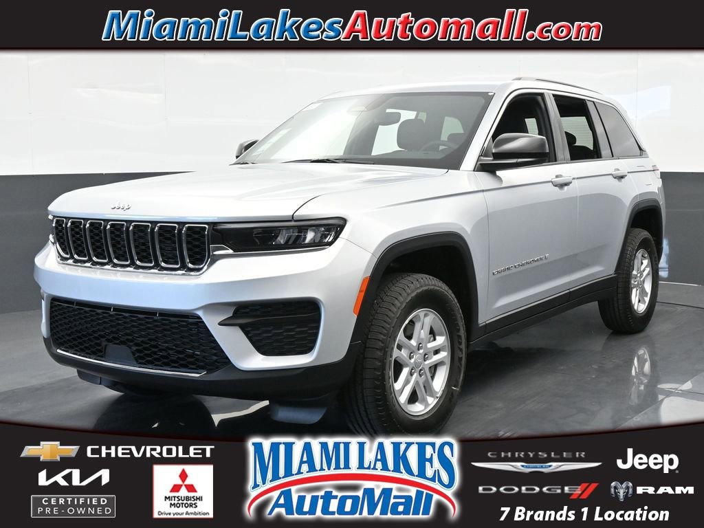 Used 2024 Jeep Grand Cherokee Laredo w/ Trailer Tow Package