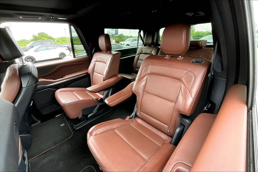 Used 2025 Lincoln Navigator L Reserve AWD/4WD image 24