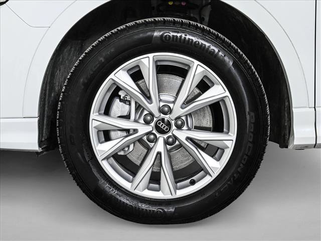 Certified 2025 Audi Q3 2.0T Premium w/ Convenience Package image 25