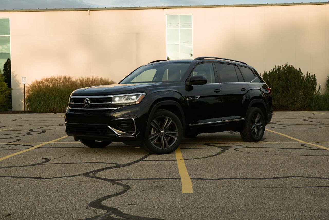 Used 2021 Volkswagen Atlas SE AWD/4WD image 2