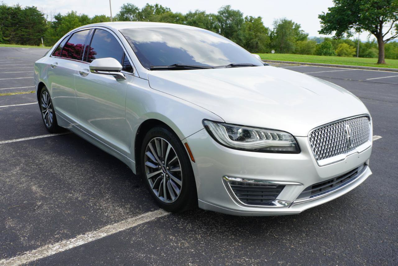 Used 2017 Lincoln MKZ Premiere FWD image 3