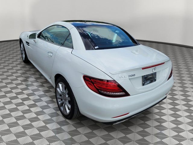 Used 2017 Mercedes-Benz SLC 300 image 3