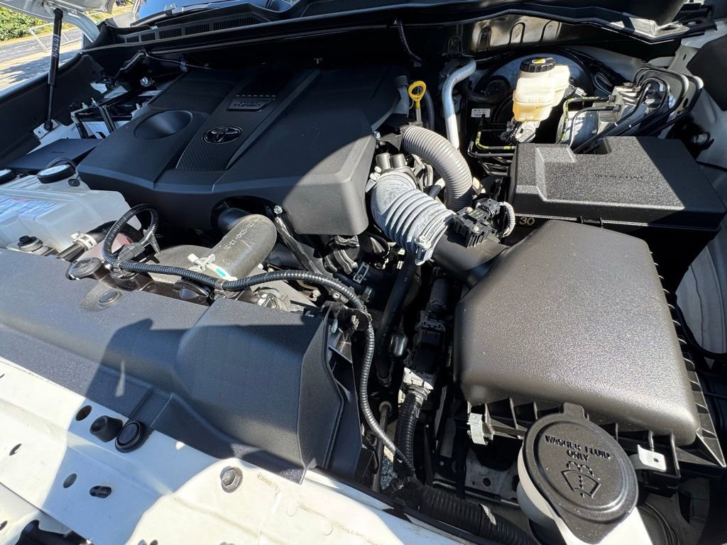 Used 2022 Toyota Tundra SR5 w/ SR5 Convenience Package image 37