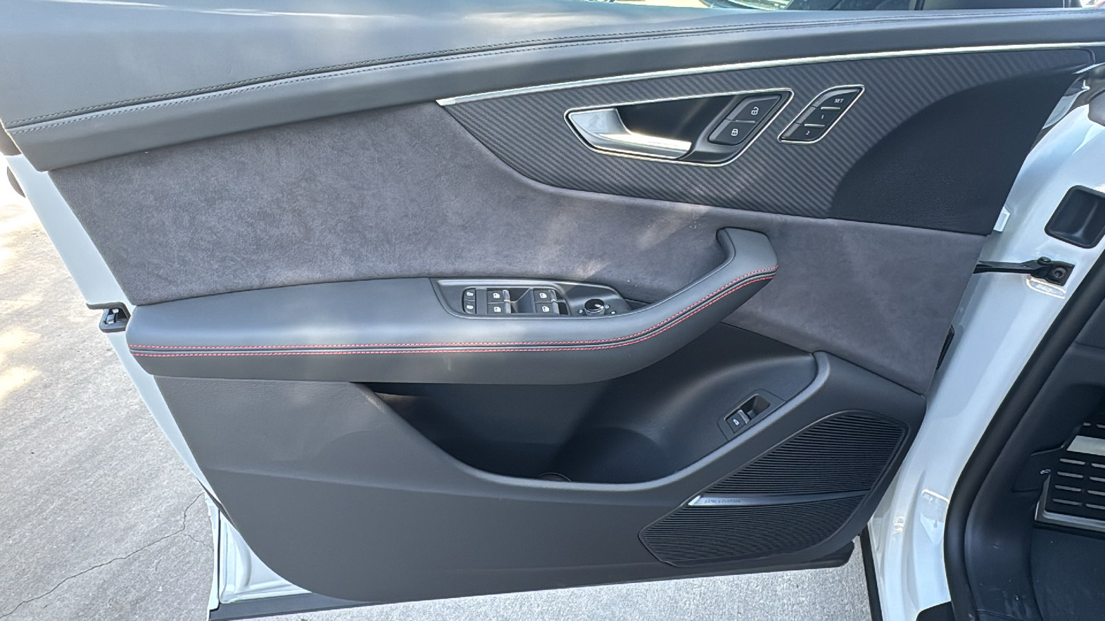 New 2026 Audi SQ8 Prestige image 12