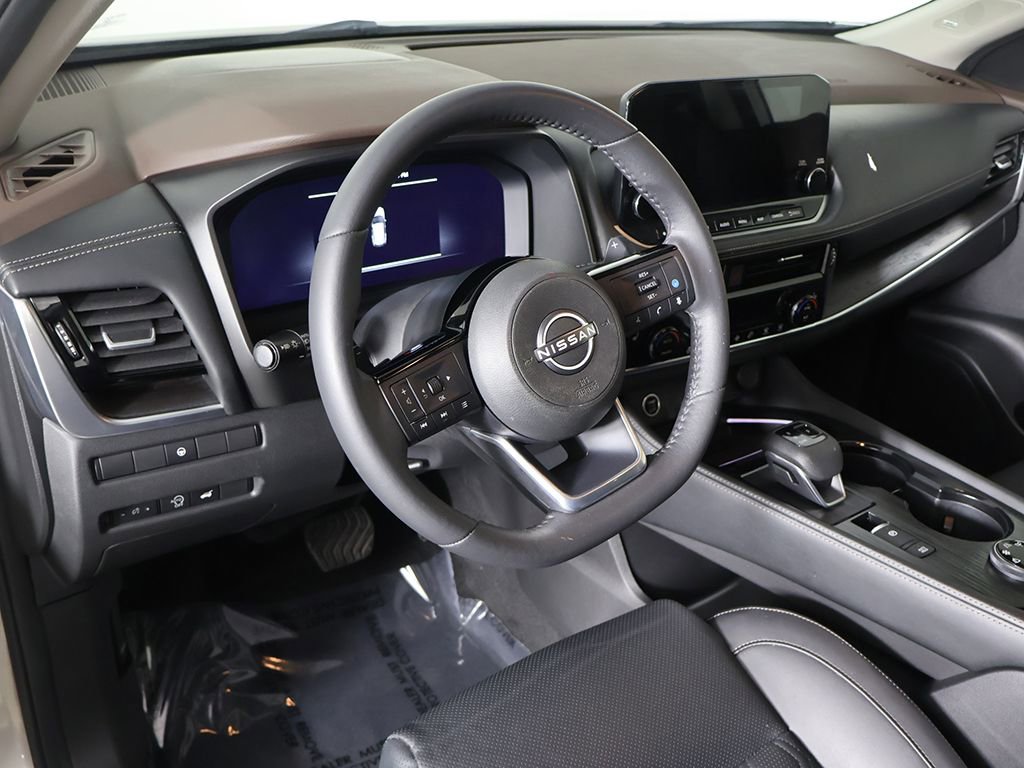 Used 2023 Nissan Rogue Platinum image 26