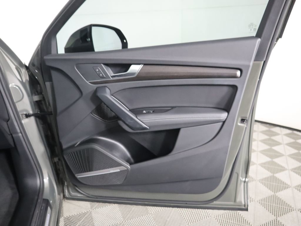 Certified 2025 Audi Q5 2.0T Premium Plus w/ Premium Plus Package image 26