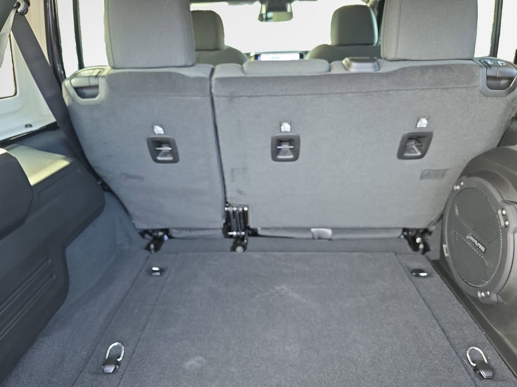 New 2026 Jeep Wrangler Unlimited Rubicon image 24