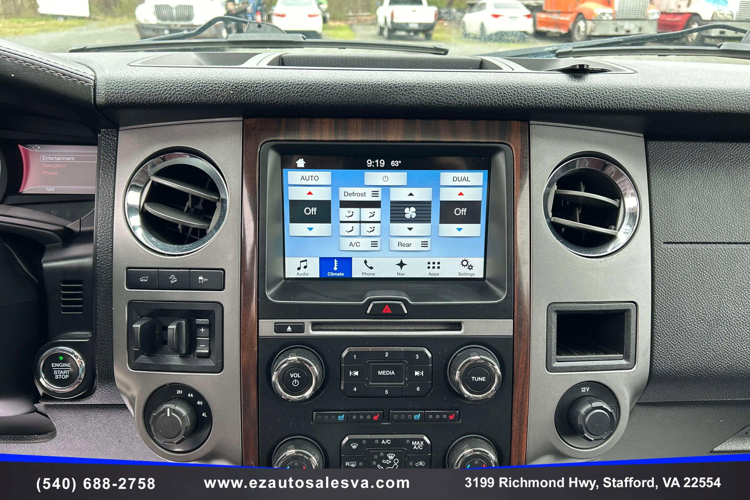 Used 2016 Ford Expedition Platinum image 17