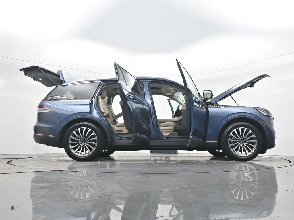 Used 2020 Lincoln Aviator Reserve w/ Equipment Group 201A image 45