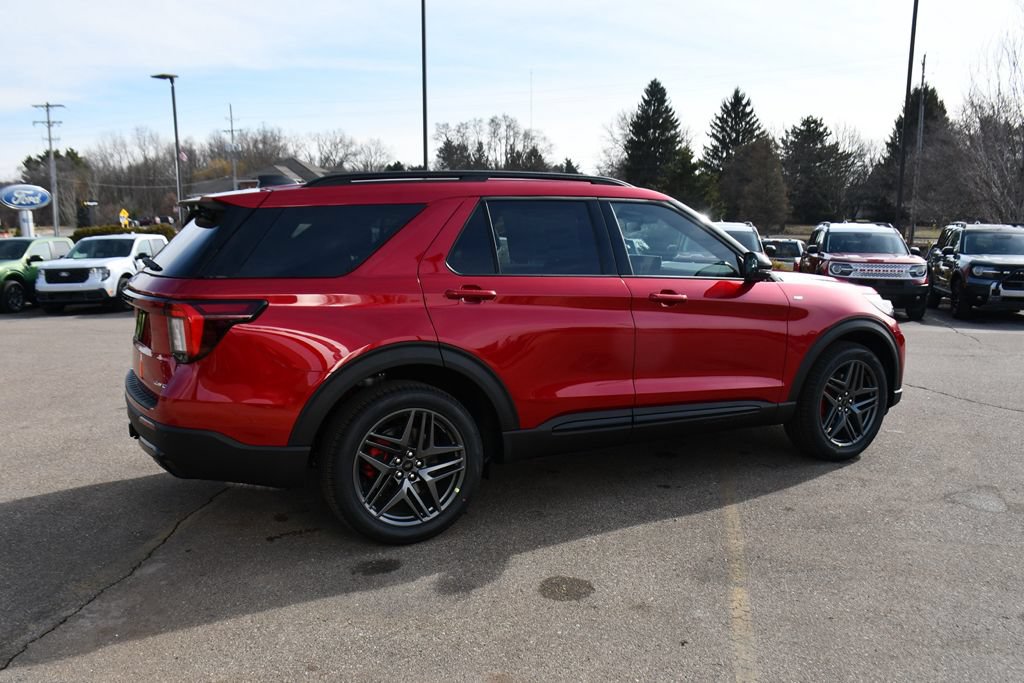 New 2026 Ford Explorer ST-Line w/ ST-Line Street Pack AWD/4WD image 7