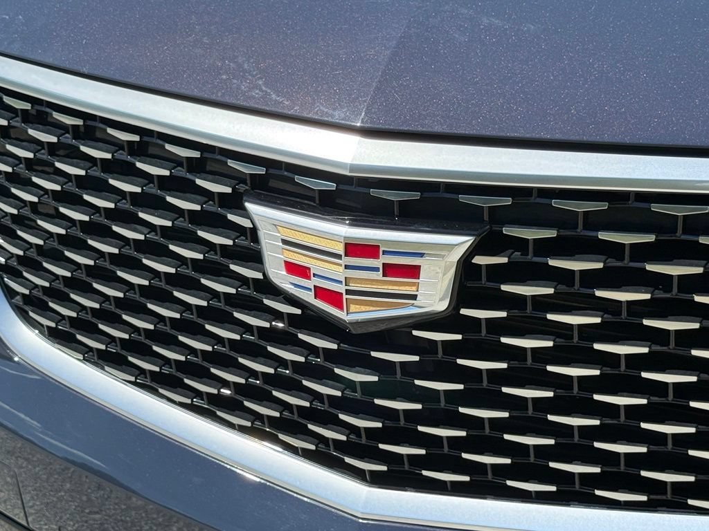 Certified 2025 Cadillac XT6 Premium Luxury FWD image 8