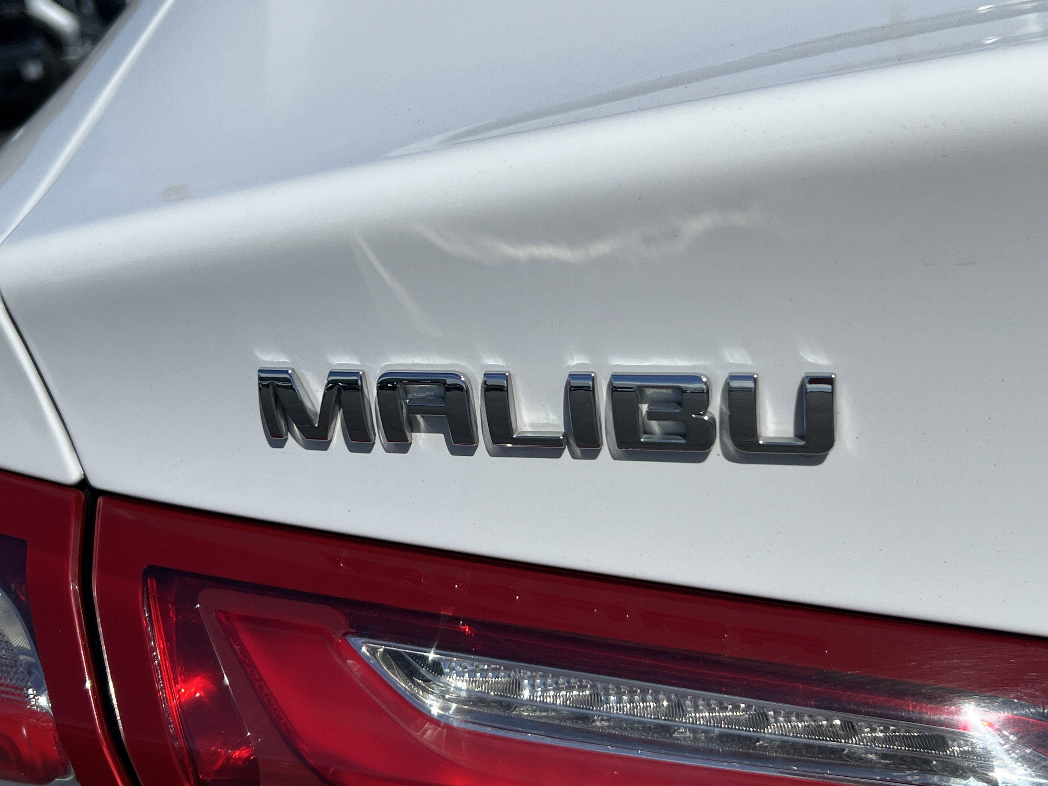 Used 2021 Chevrolet Malibu LT image 9