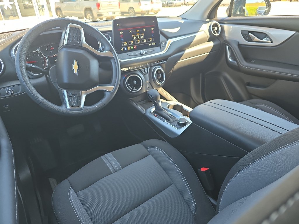 Used 2024 Chevrolet Blazer LT w/ Convenience Package FWD image 10