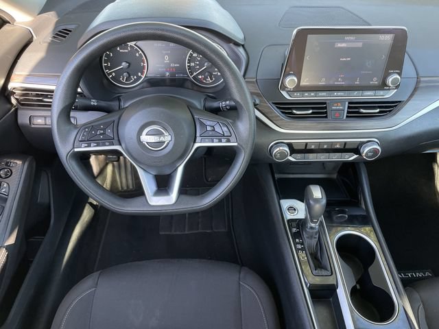 Used 2024 Nissan Altima 2.5 SV FWD image 11