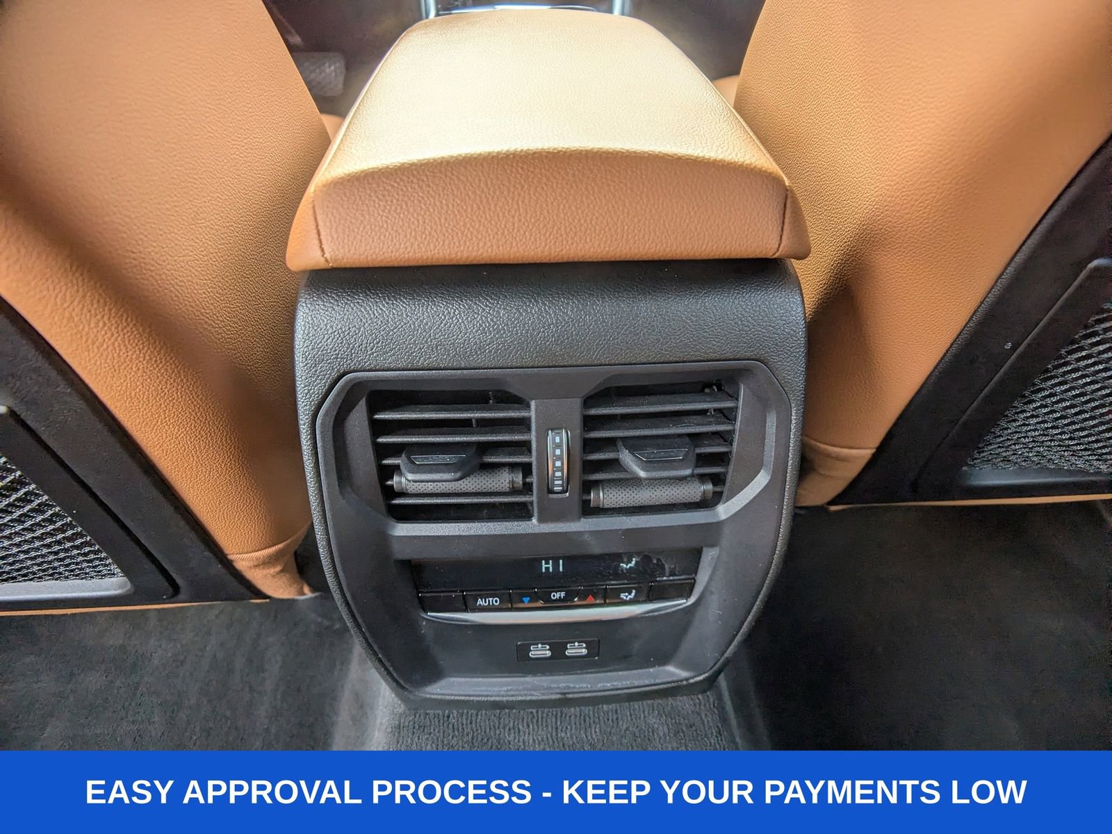 Used 2023 BMW 330i xDrive Sedan w/ Premium Package image 18