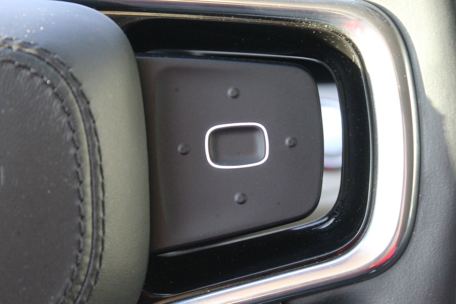 Used 2024 Lincoln Nautilus Premier w/ Equipment Group 102A AWD/4WD image 27